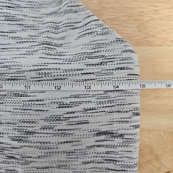 Lululemon Moment To Movement 2 In 1 Tank Built‎ In Bra Heathered Gray Size 6 - Picture 3 of 8